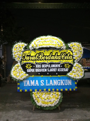 Papan Bunga Duka di Oba Selatan